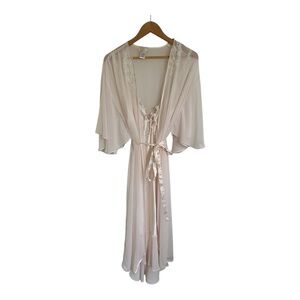 Vintage L.A. Intimates Elegant Blush Lace Trim Robe & Gown
